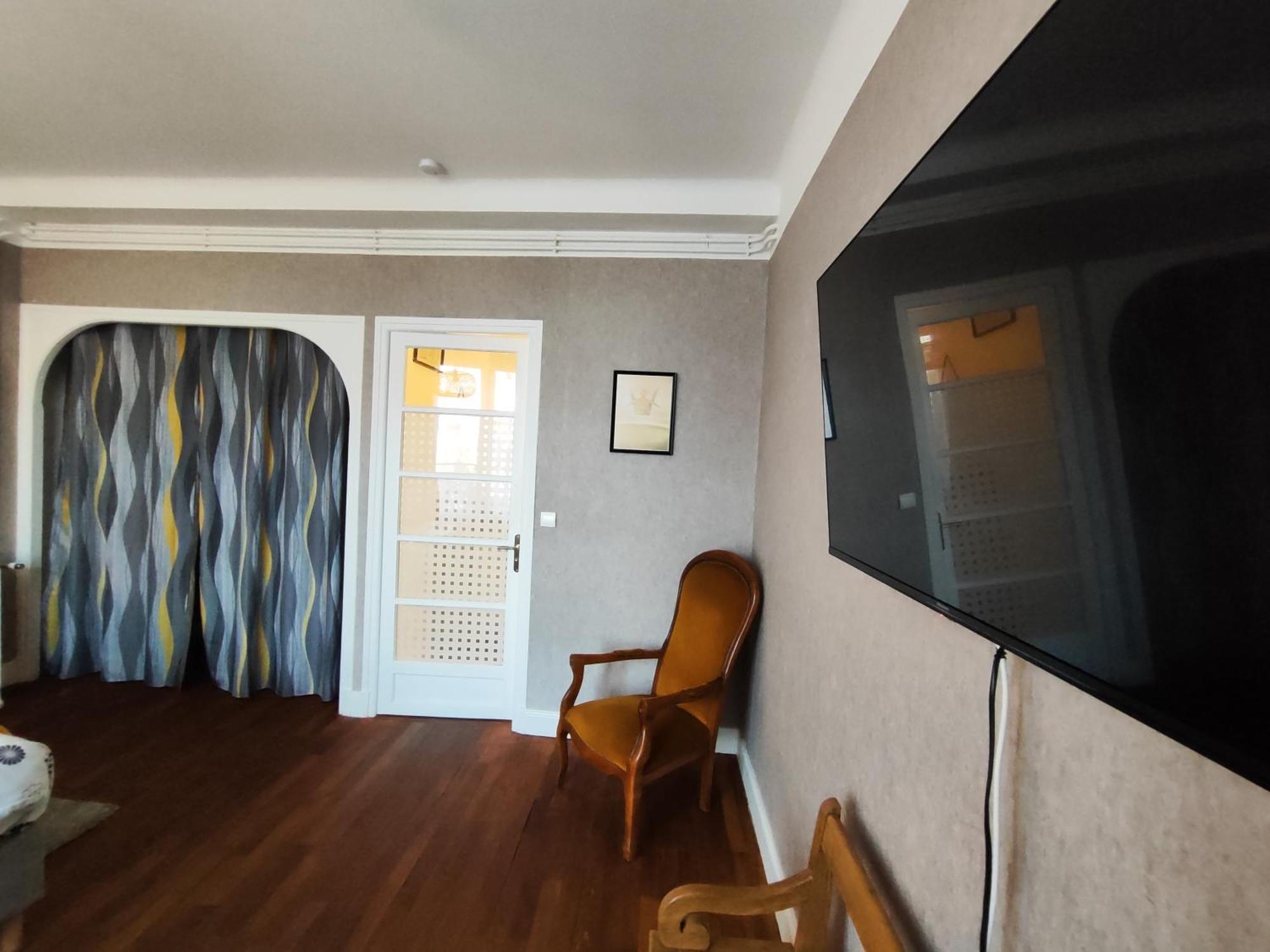 Toul superbe appartement plein centre Exterior foto